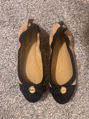 Michael Kors Beige and Black Cap-Toe Ballet Flats with MK Emblem 8